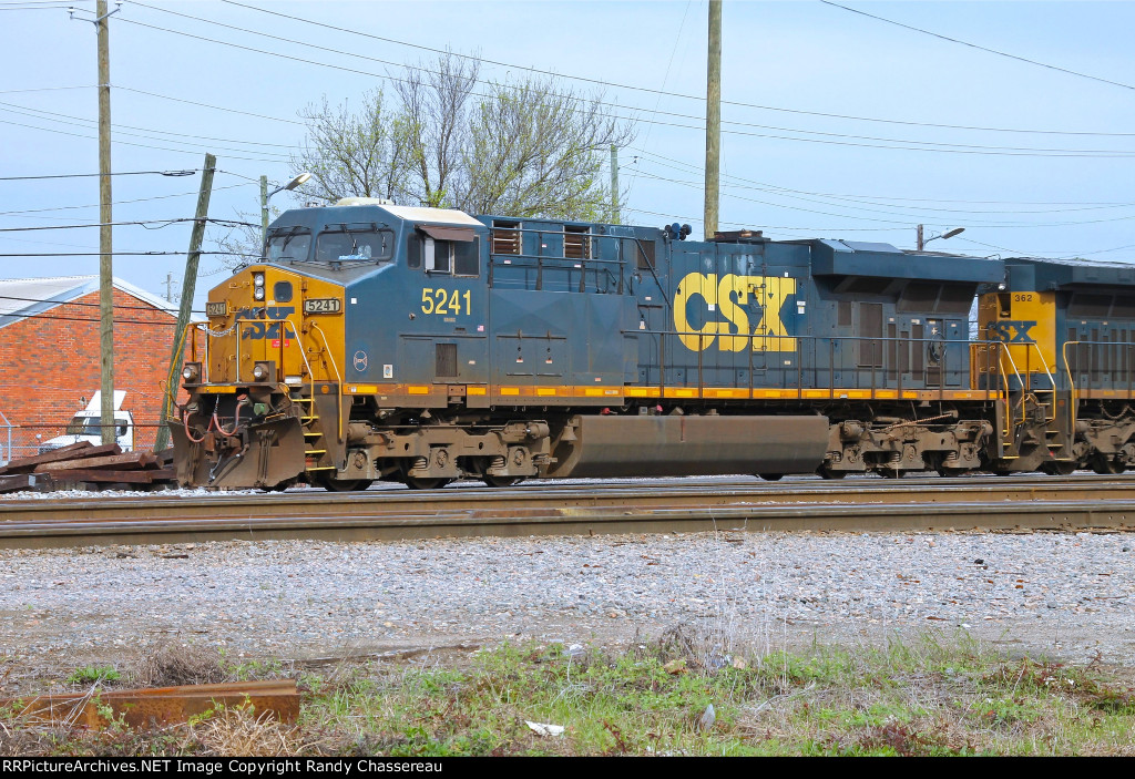 CSXT 5241